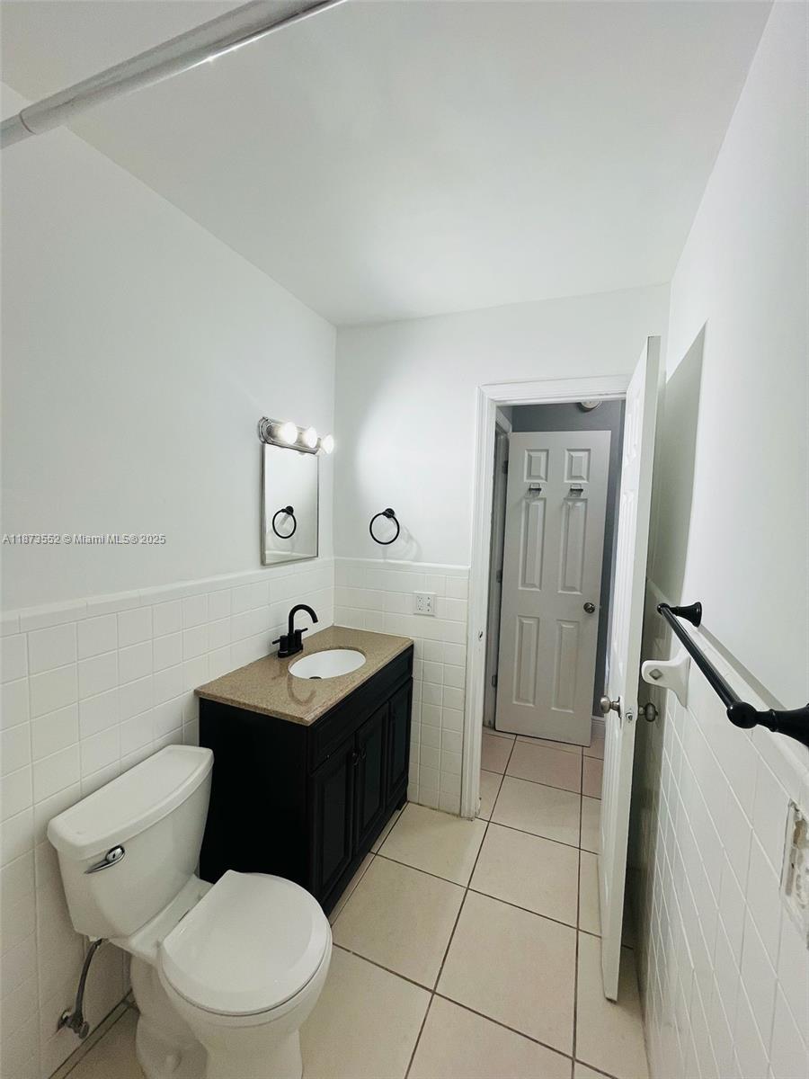 RIVERSIDE ADD AMEN PLAT - Residential Lease