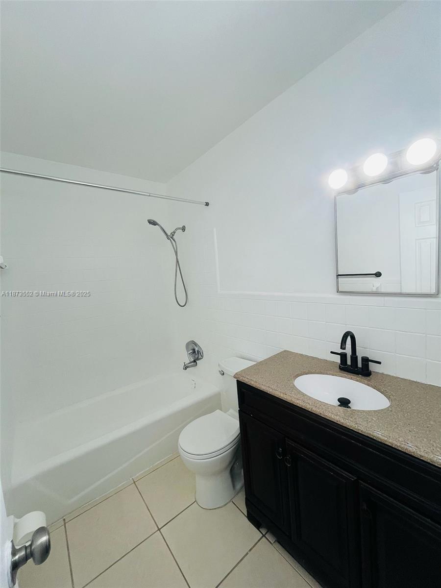 RIVERSIDE ADD AMEN PLAT - Residential Lease