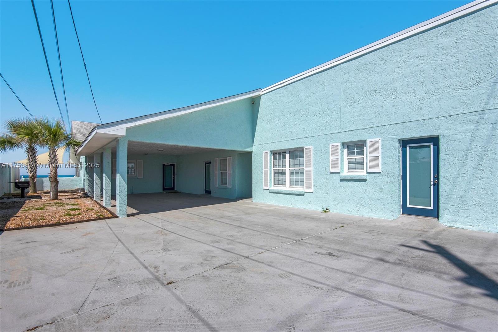 13011 Oleander Dr