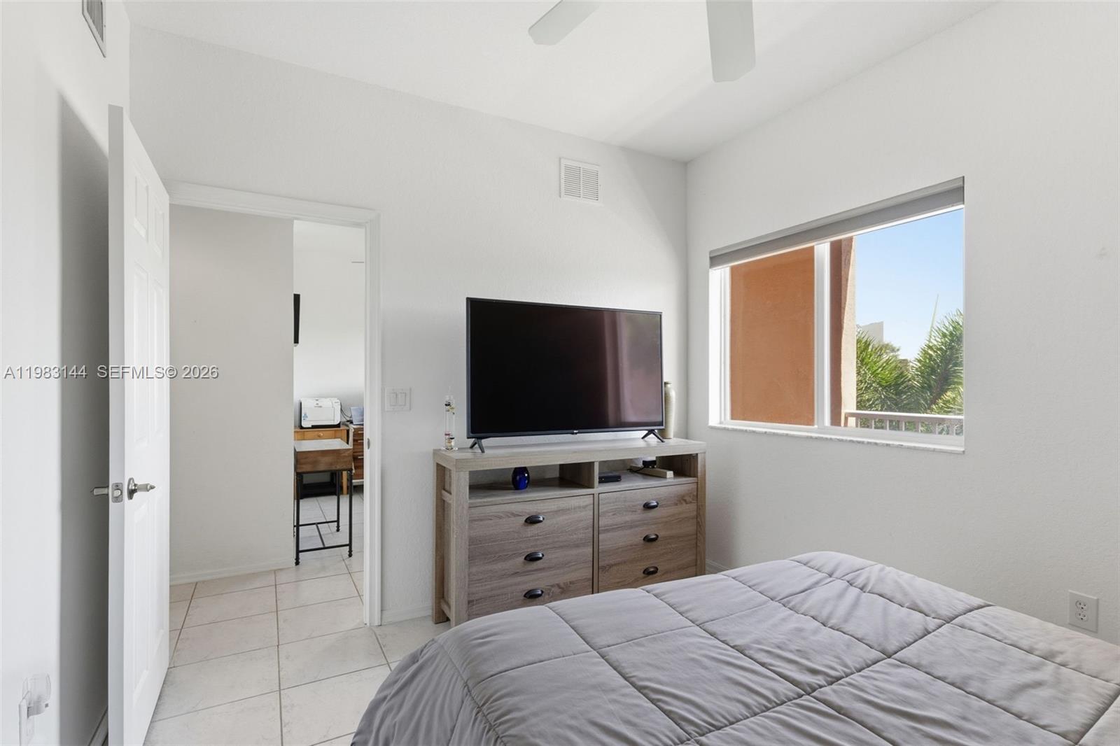 YARDLEY CONDOMINIUM E - Residential