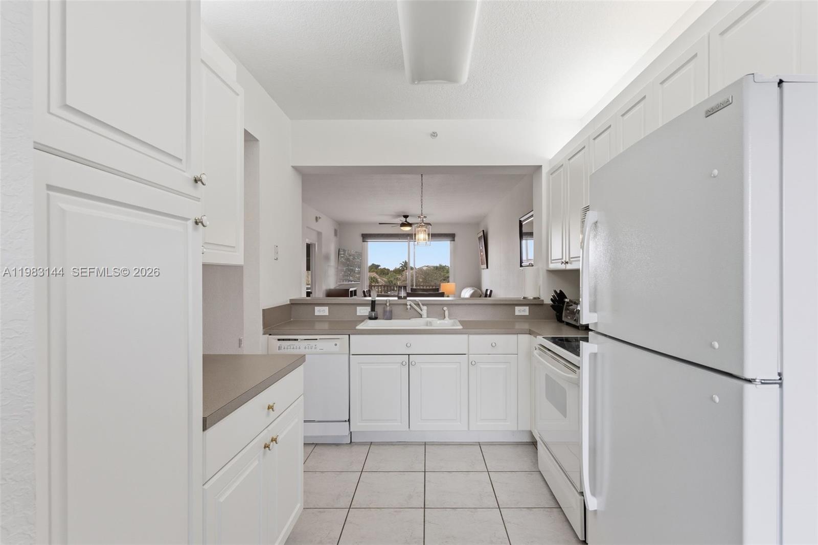 YARDLEY CONDOMINIUM E - Residential