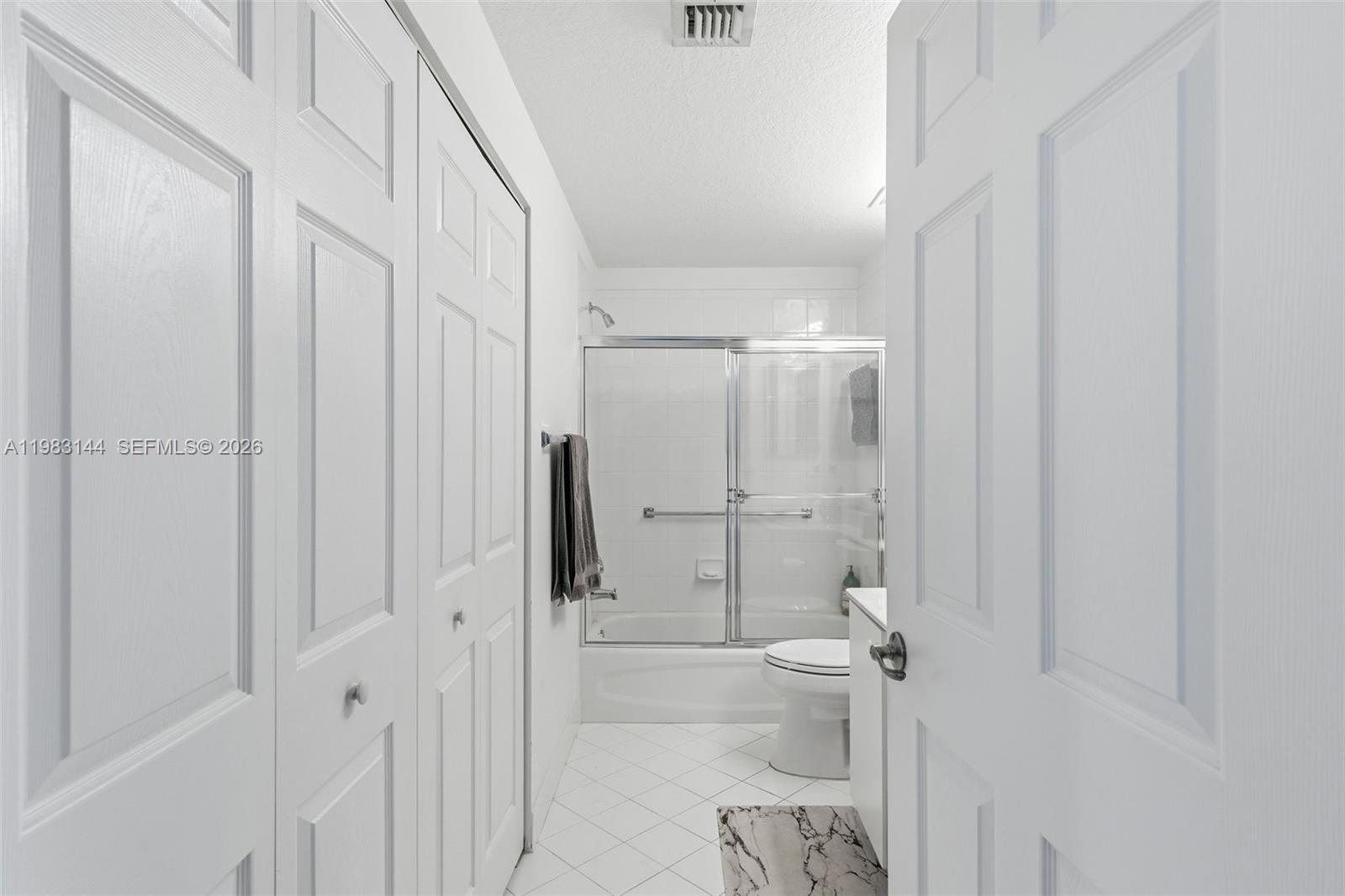 YARDLEY CONDOMINIUM E - Residential