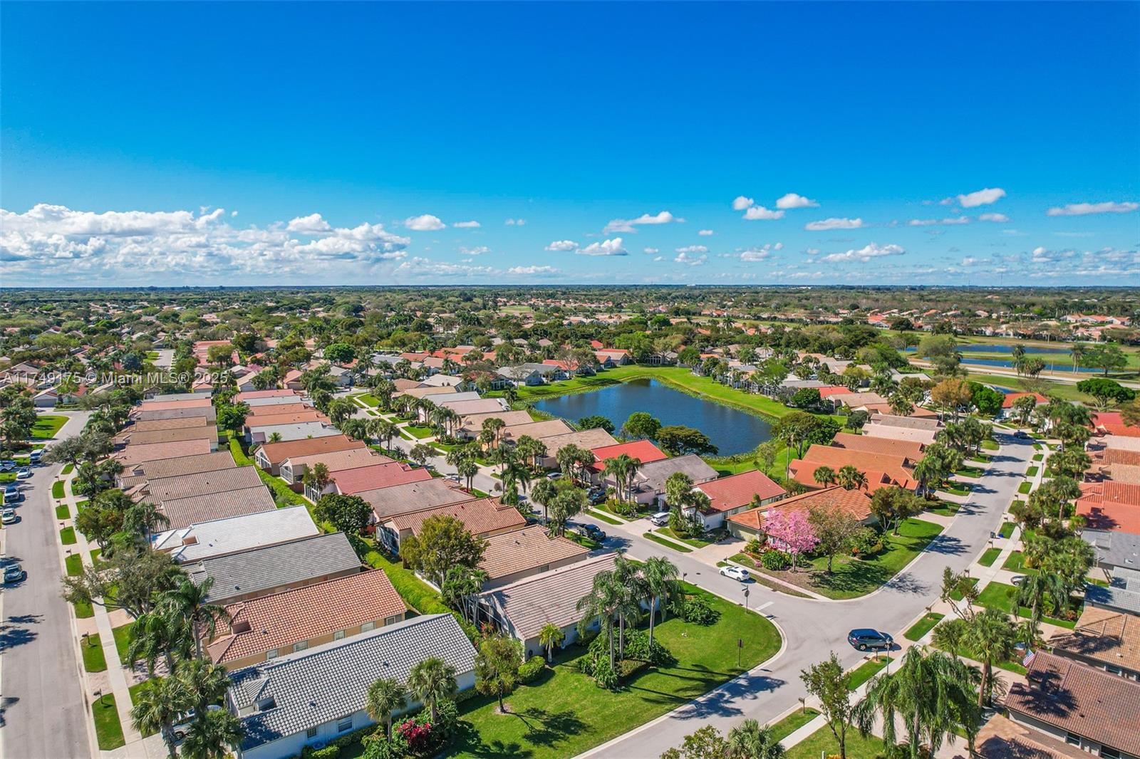 LAKERIDGE GREENS AT PIPER - Residential
