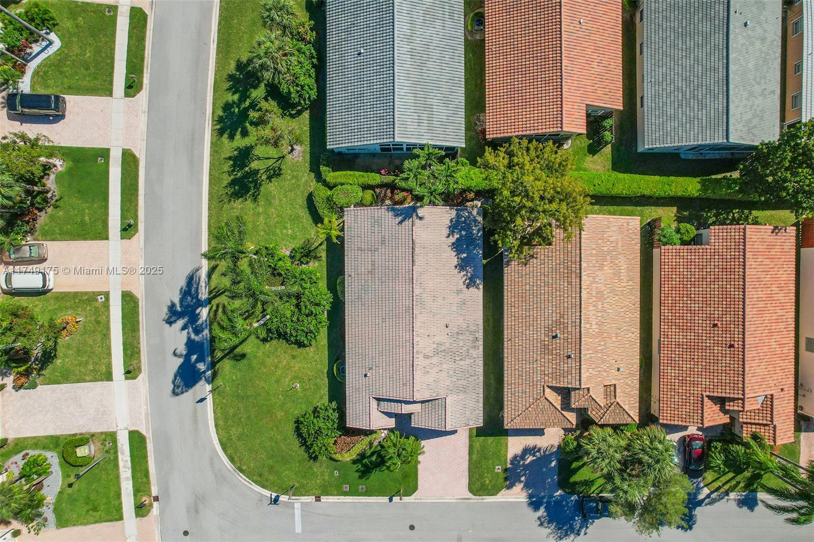LAKERIDGE GREENS AT PIPER - Residential