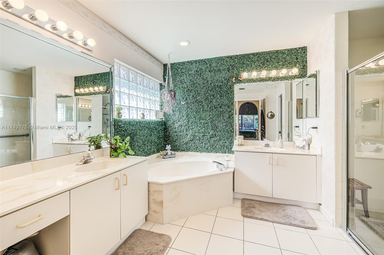 LAKERIDGE GREENS AT PIPER - Residential