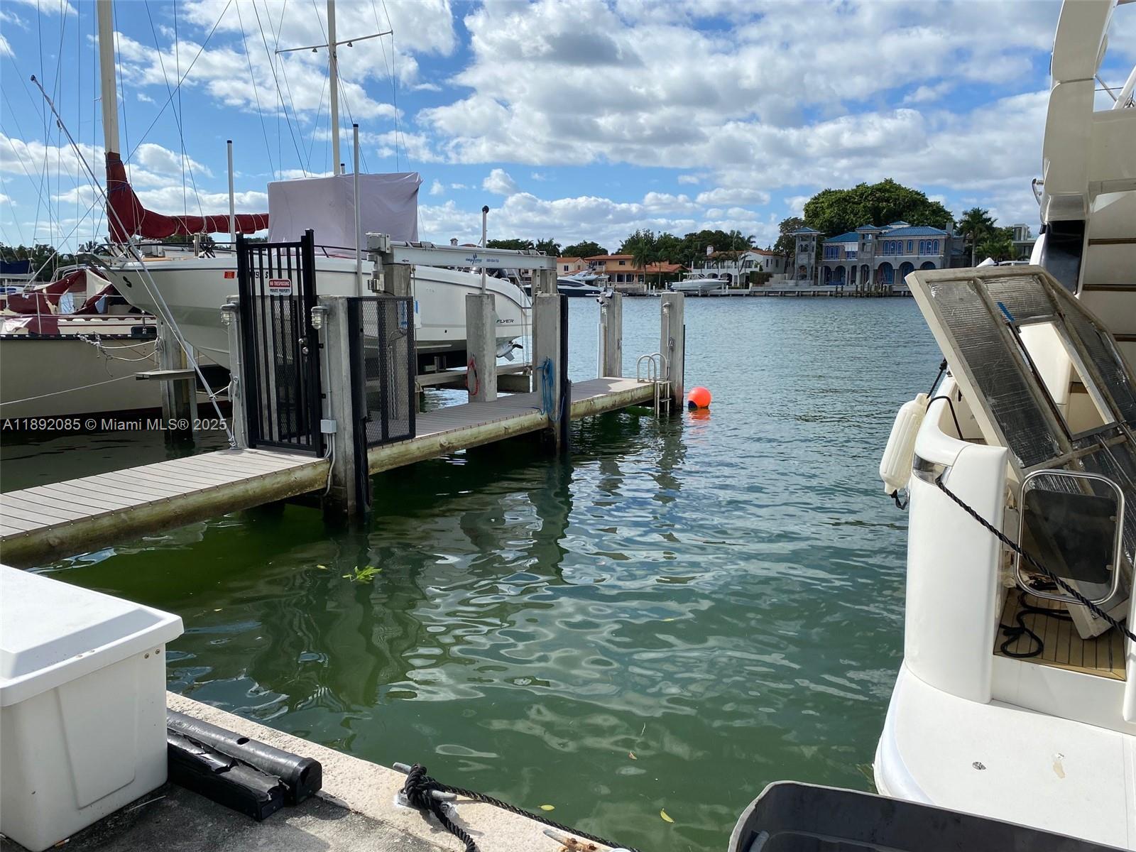 5401 Collins Ave # 13-20