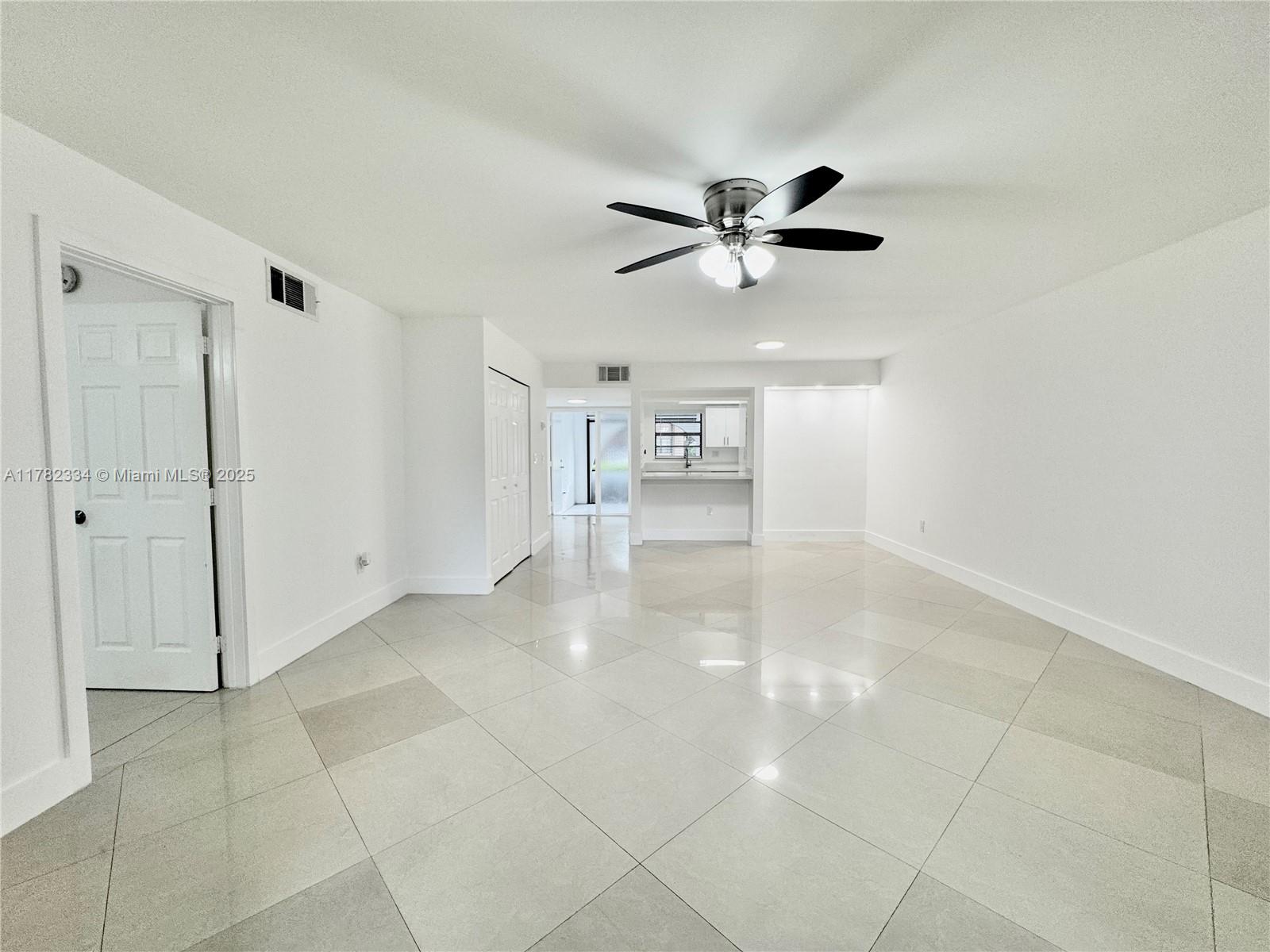 Property for Sale at 8632 Nw 34th Pl C102, Sunrise, Miami-Dade County, Florida - Bedrooms: 2 
Bathrooms: 2  - $300,000