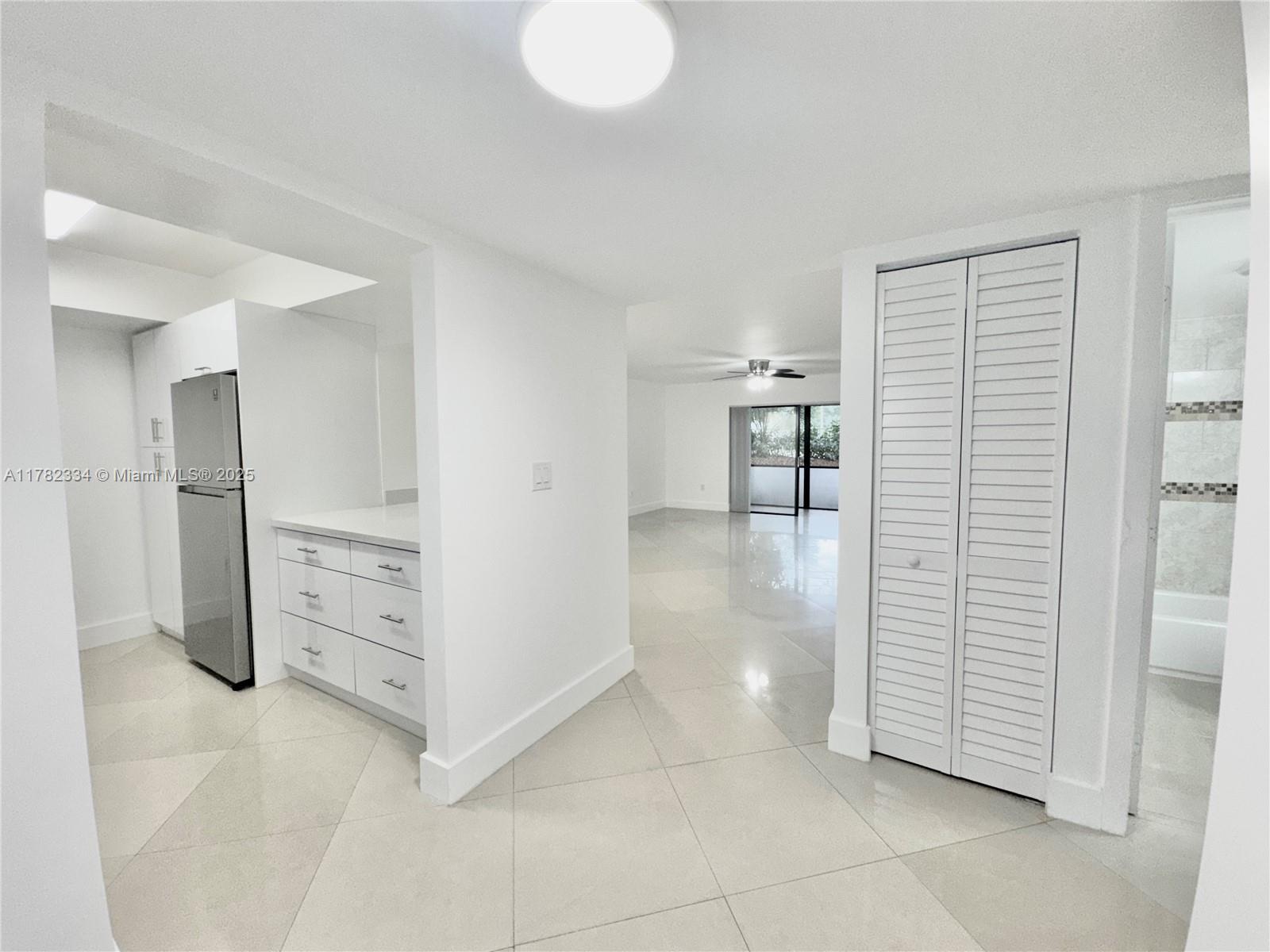 Property for Sale at 8632 Nw 34th Pl C102, Sunrise, Miami-Dade County, Florida - Bedrooms: 2 
Bathrooms: 2  - $300,000