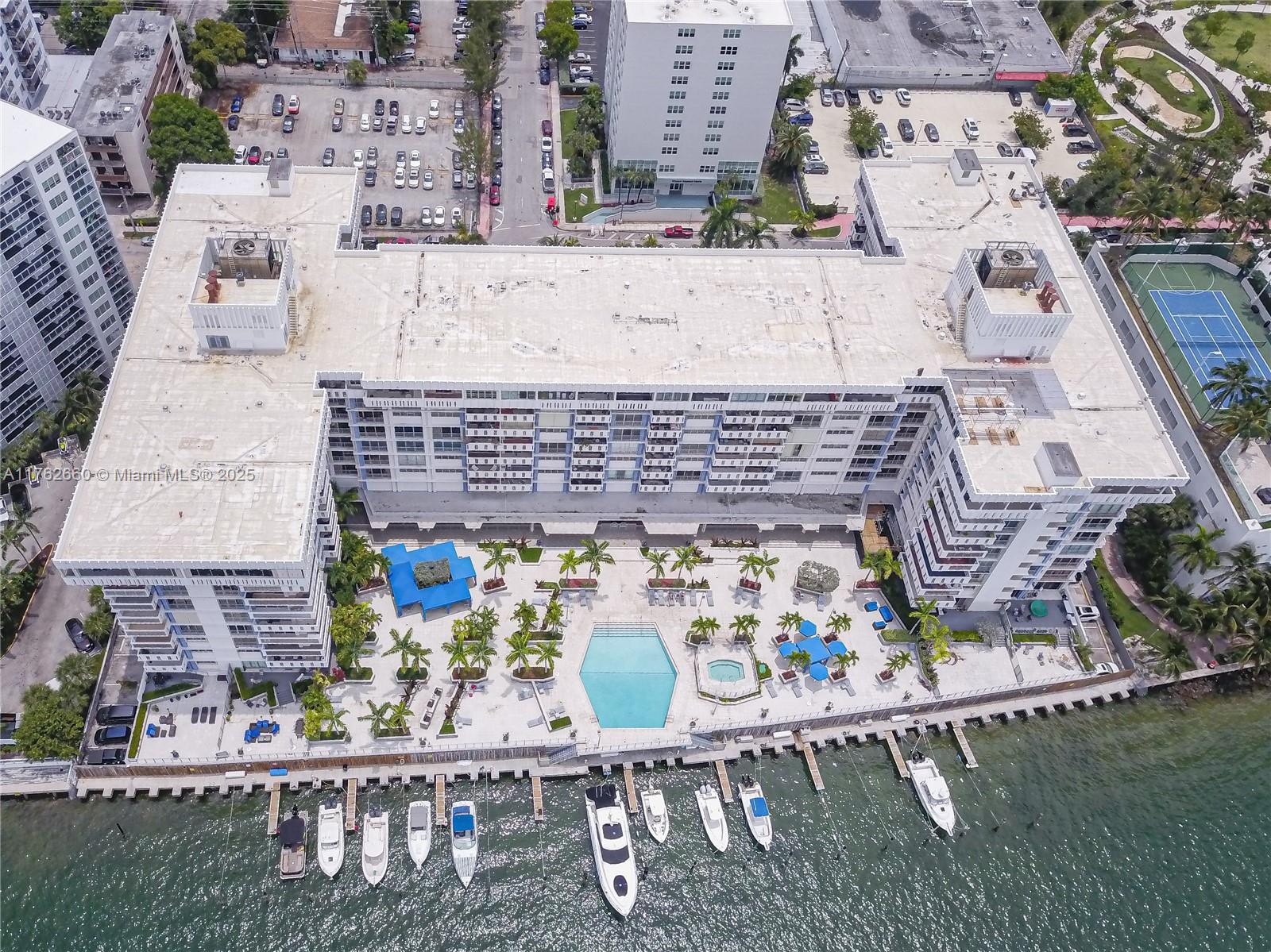 Property for Sale at 800 West Ave 618, Miami Beach, Miami-Dade County, Florida - Bedrooms: 1 
Bathrooms: 1  - $380,000