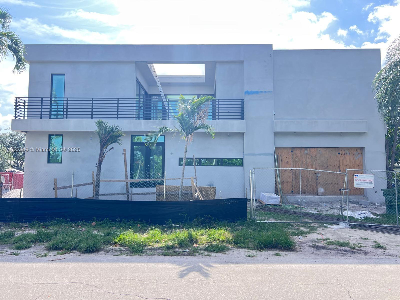 1700 NE 18th St