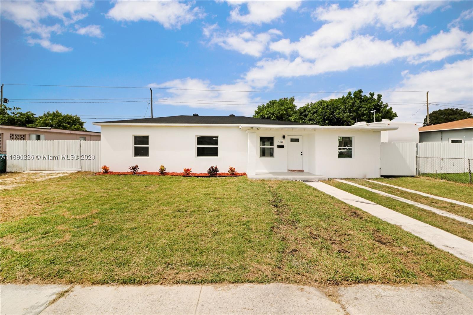 14860 Pierce St, Miami, Broward County, Florida - 4 Bedrooms  
2 Bathrooms - 