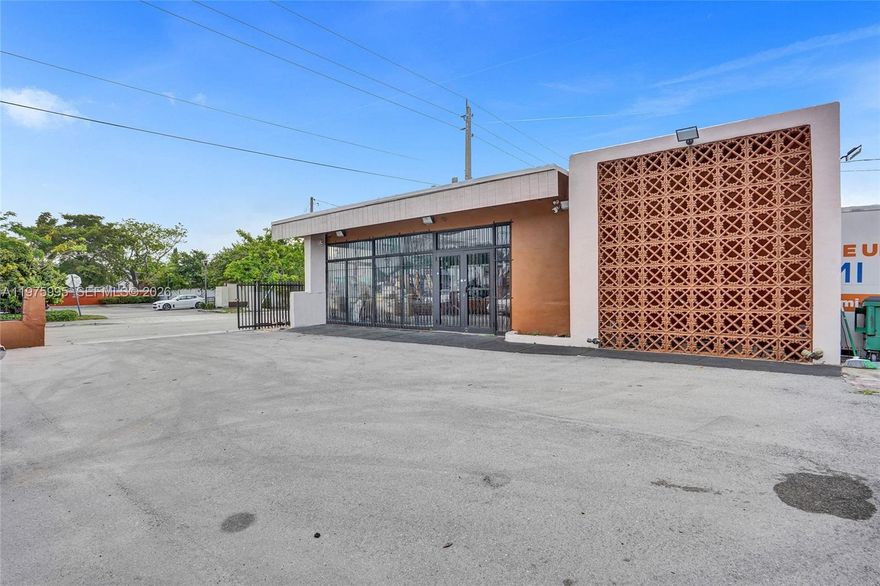 Prime opportunity in the heart of Miami! This expansive 10,500 SF lot, zoned T5-O, offers exceptional potential for future development. Ideal for mixed-use or multifamily projects, the property allows for urban-density construction in a highly desirable and growing area of Miami. A rare chance for investors and developers to capitalize on flexible zoning and strong market demand.