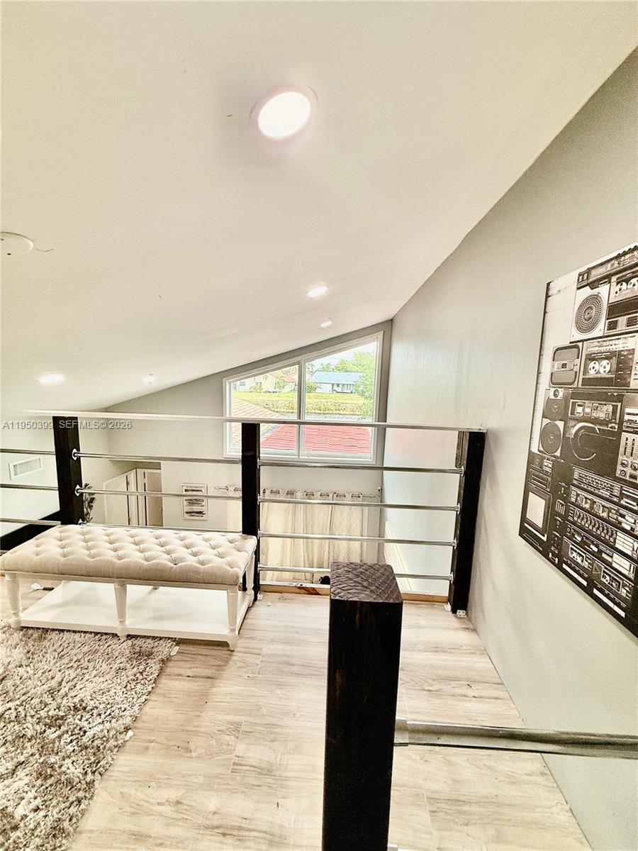 COUNTRY SQUIRE TOWNHOMES - Residential