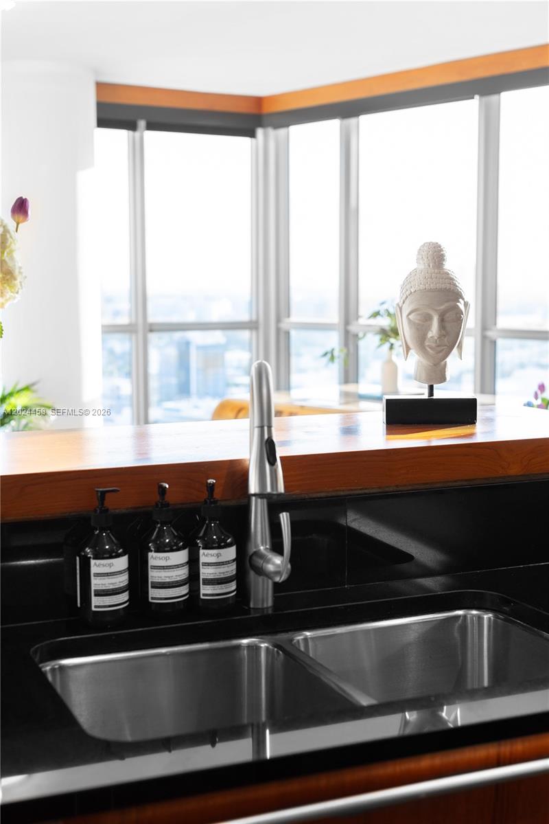 SETAI RESORT & RESIDENCES - Residential Lease