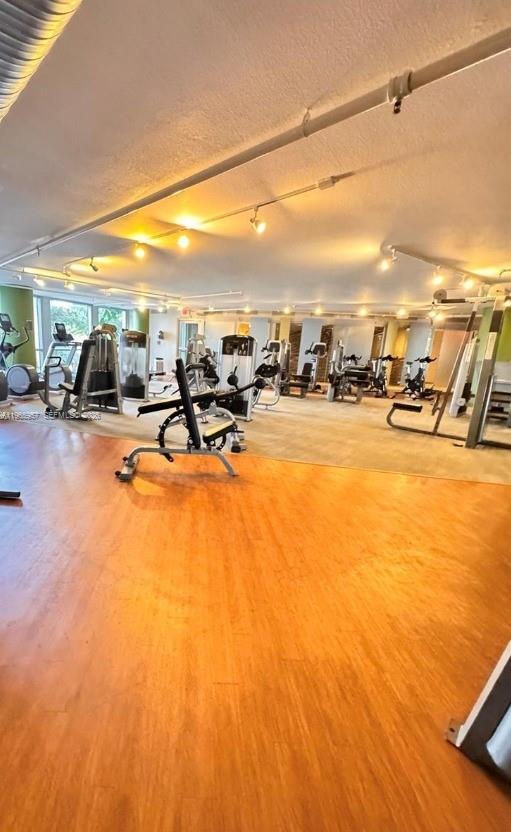 2681 N Flamingo Rd 2302S, Sunrise, FL, 33323/$300,000 4 2681 N Flamingo Rd 2302S