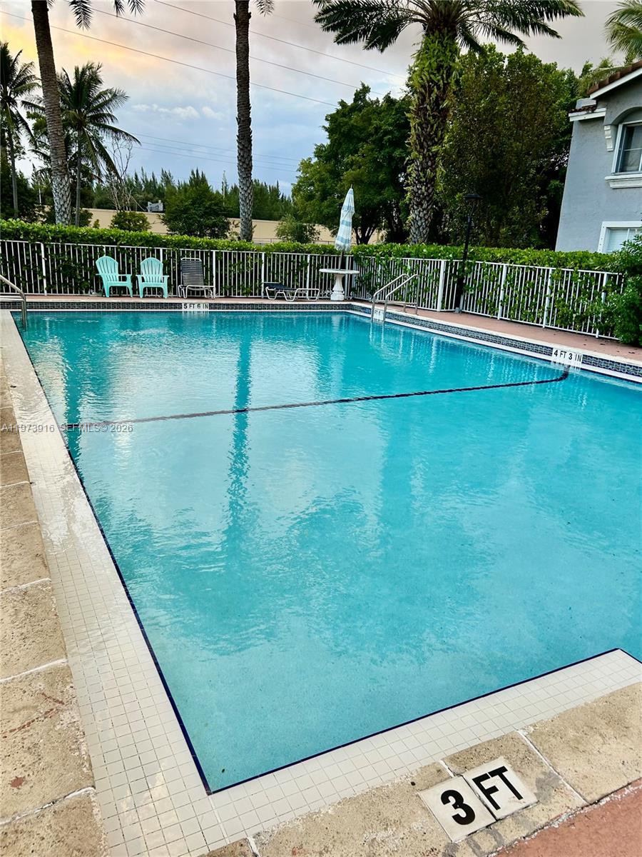 VILLA DORAL CONDO NO 4 - Residential