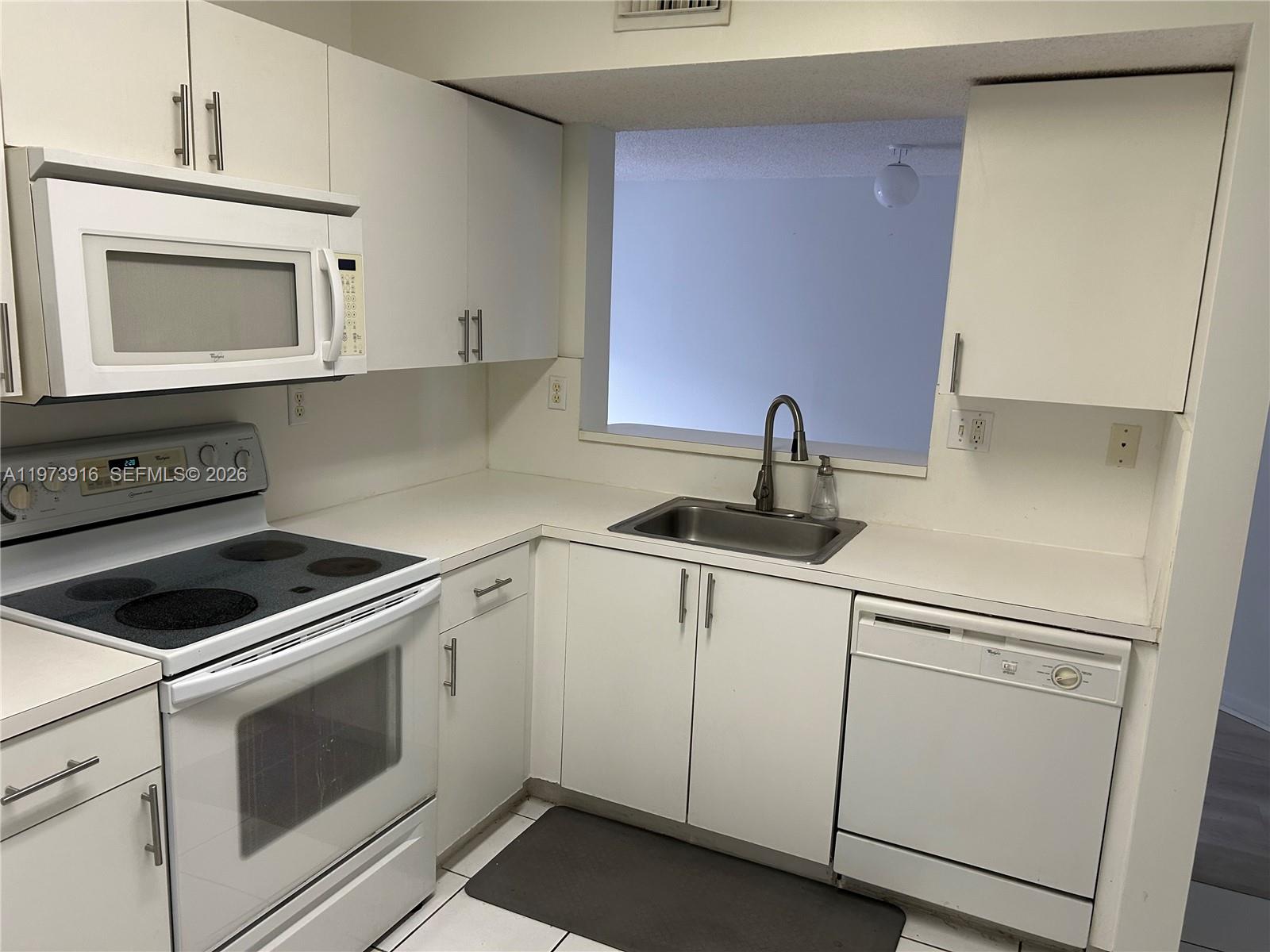 VILLA DORAL CONDO NO 4 - Residential