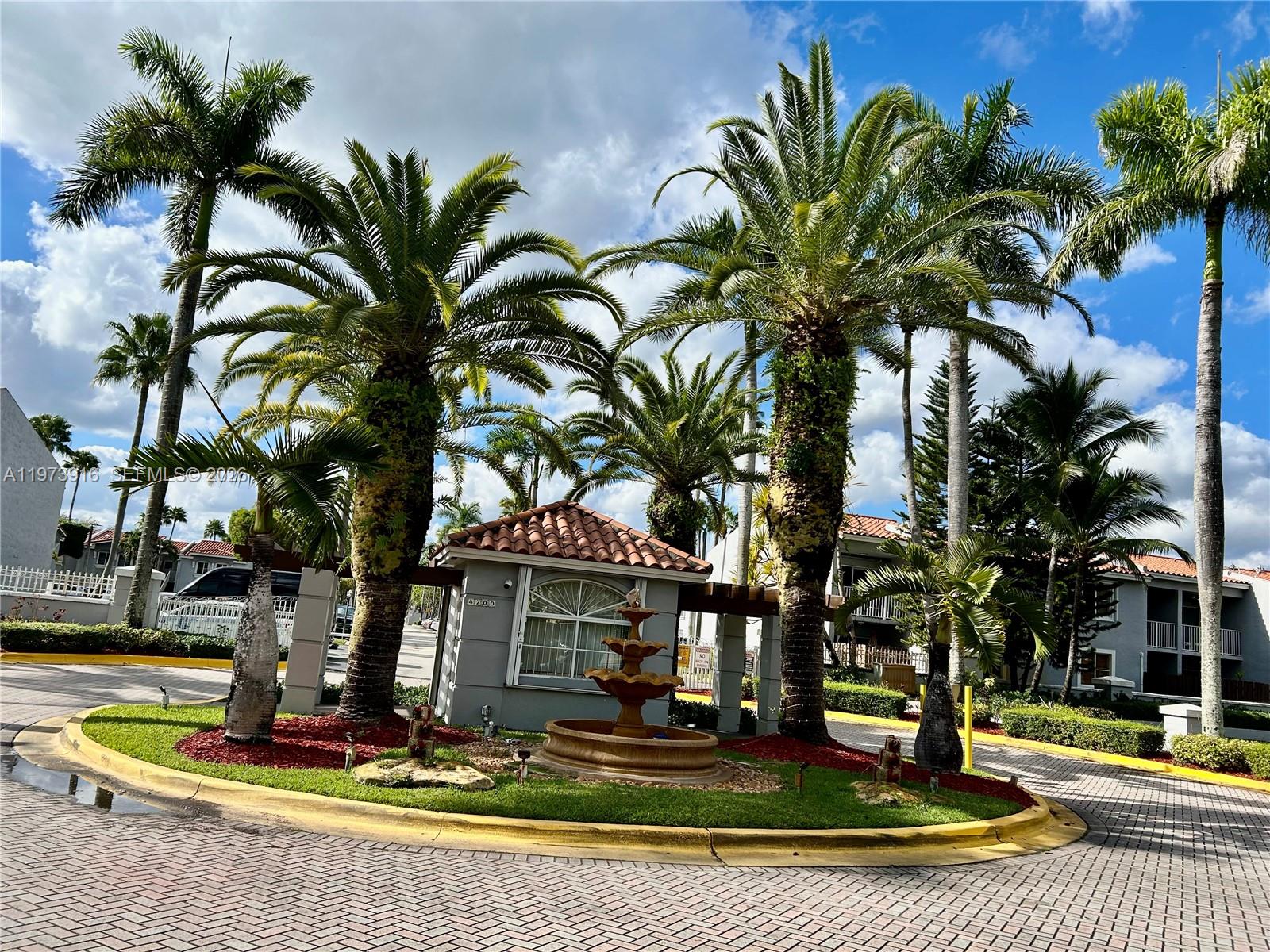 4712 NW 114th Ave 102