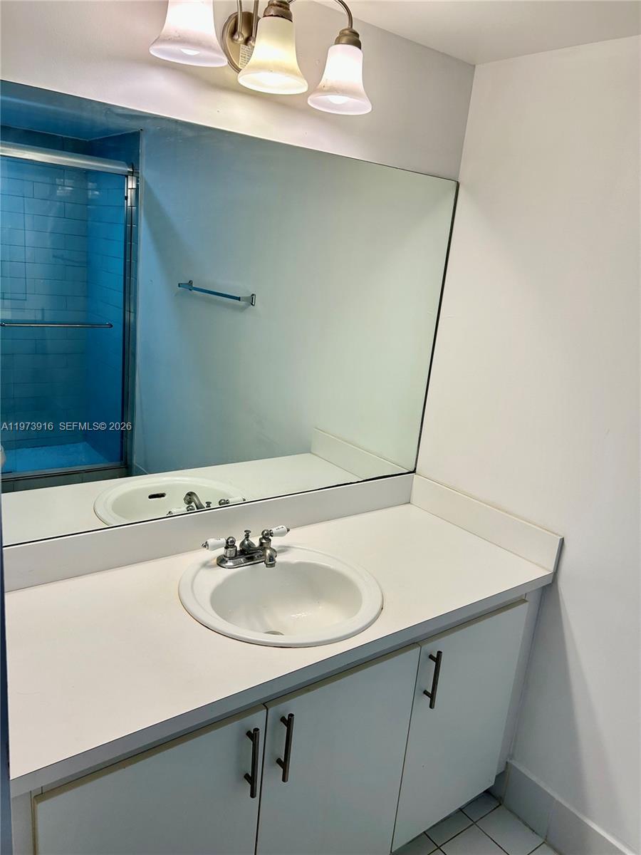 VILLA DORAL CONDO NO 4 - Residential