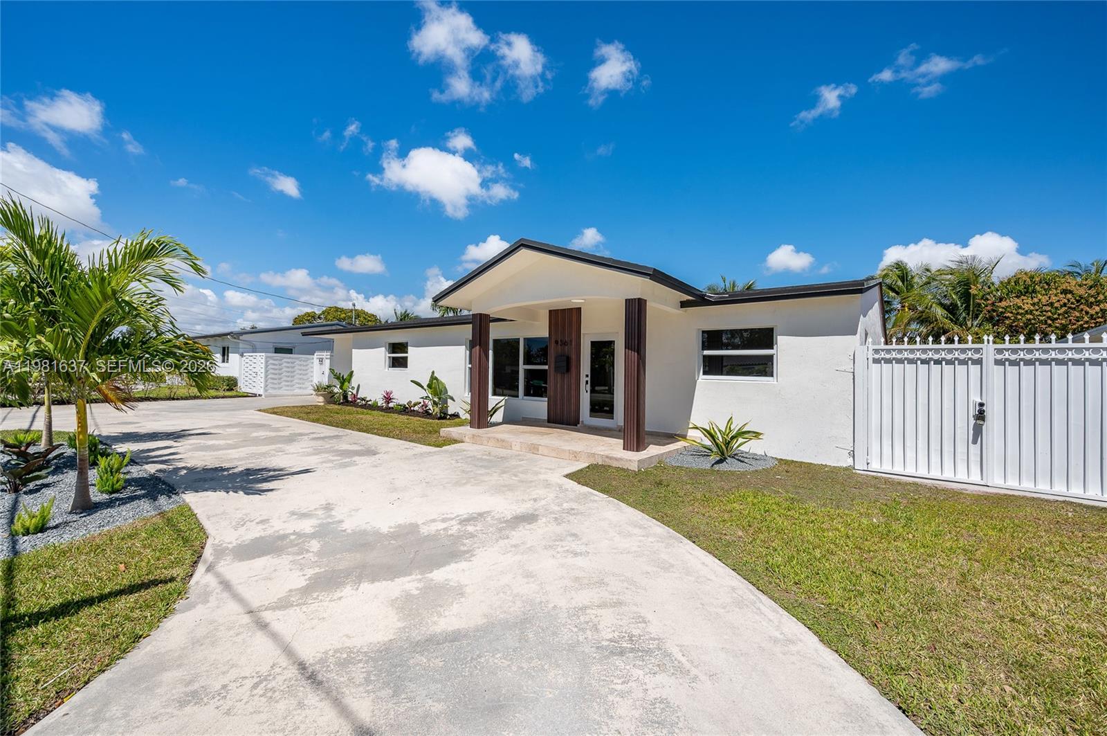 CORAL PARK ESTATES SEC 4 - Residential