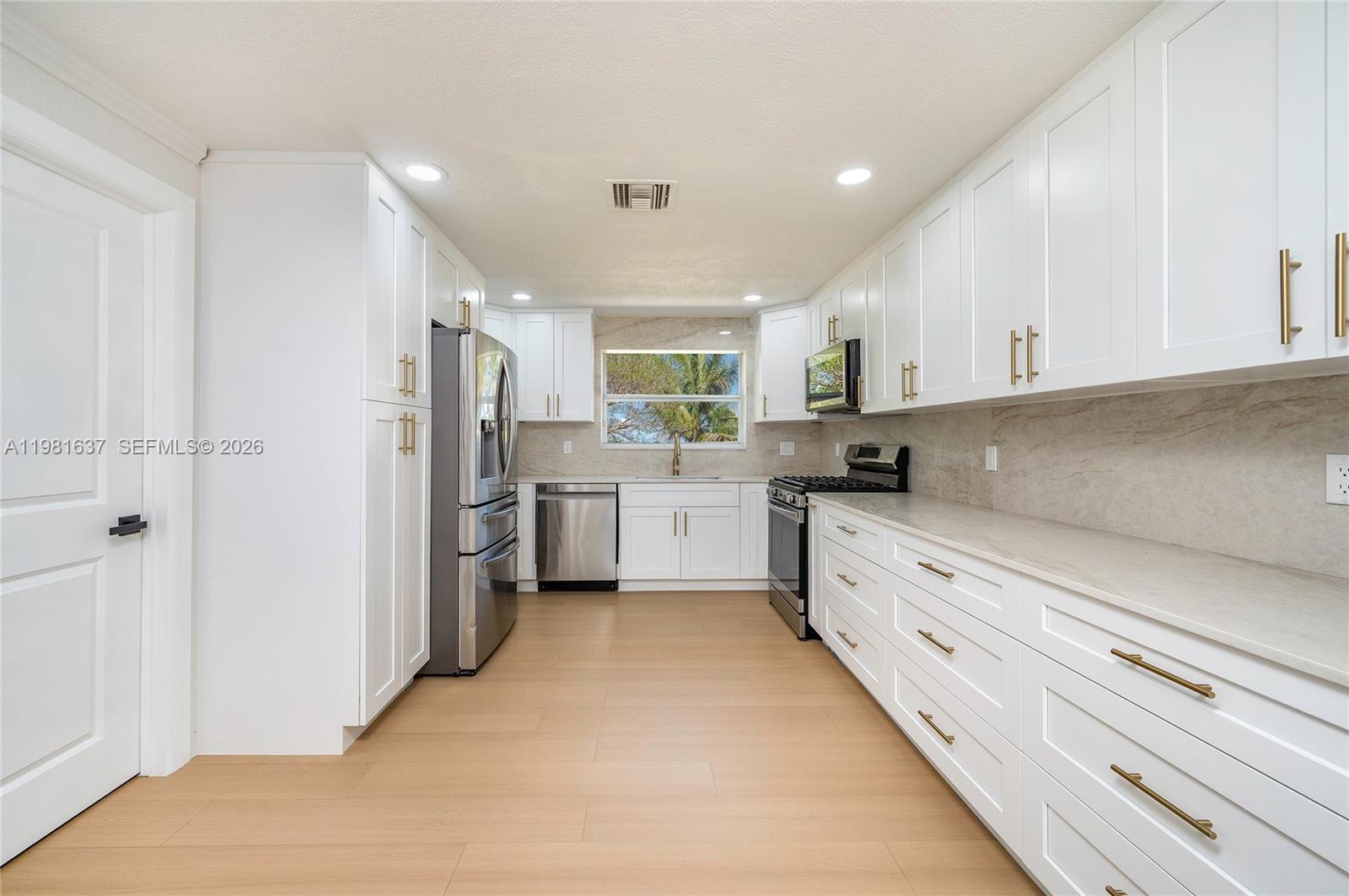 CORAL PARK ESTATES SEC 4 - Residential