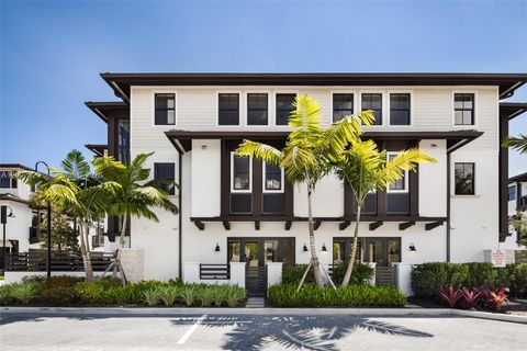 Photo of 7496 SW 100th St, Pinecrest, FL 33156 (MLS # A12002526)