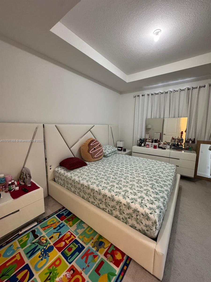 KENDALL ASSEMBLAGE SOUTH - Residential