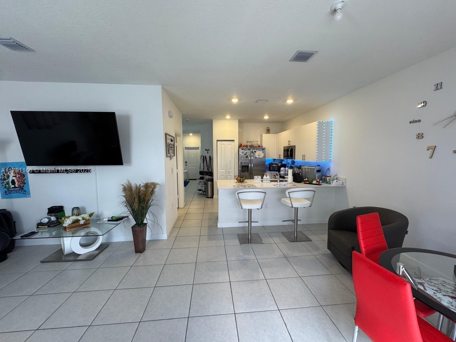 KENDALL ASSEMBLAGE SOUTH - Residential