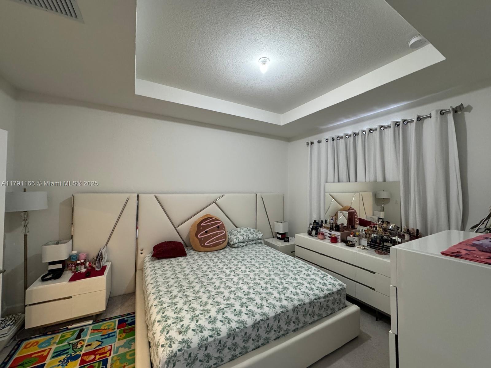 KENDALL ASSEMBLAGE SOUTH - Residential