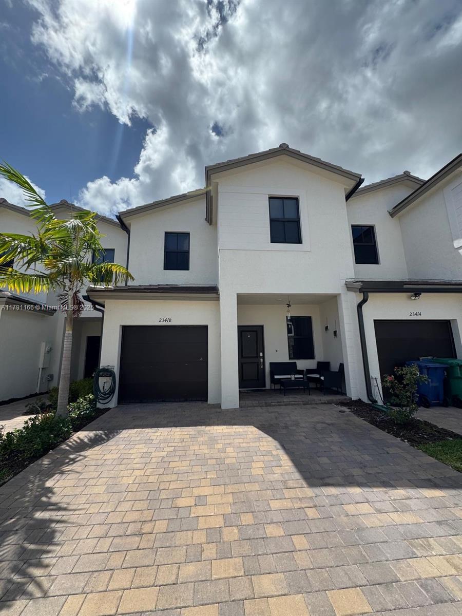 23418 Sw 131st Ct, Homestead, Miami-Dade County, Florida - 3 Bedrooms  
3 Bathrooms - 