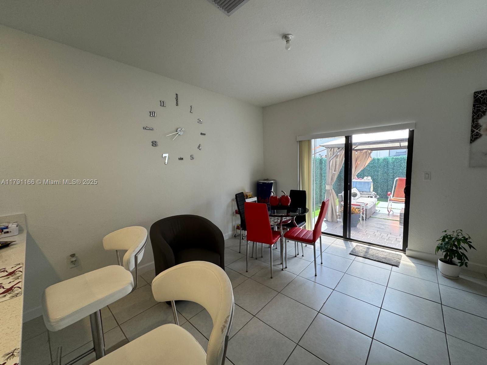 KENDALL ASSEMBLAGE SOUTH - Residential