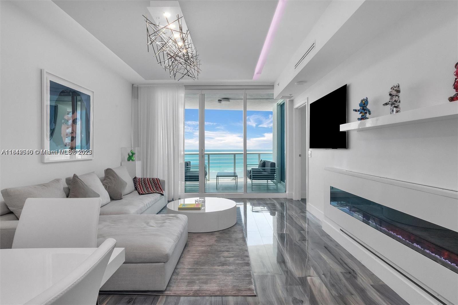 3801 Collins Ave 1104, Miami Beach, FL, 33140/$1,950,000 2 3801 Collins Ave 1104