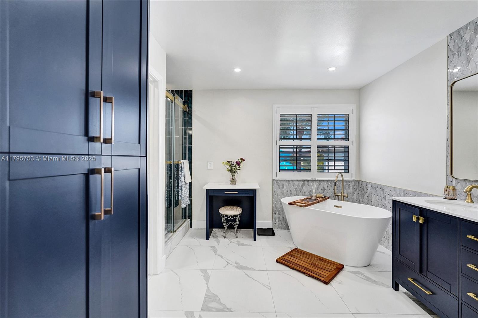 SILVER SHORES (PARCELS A - Residential