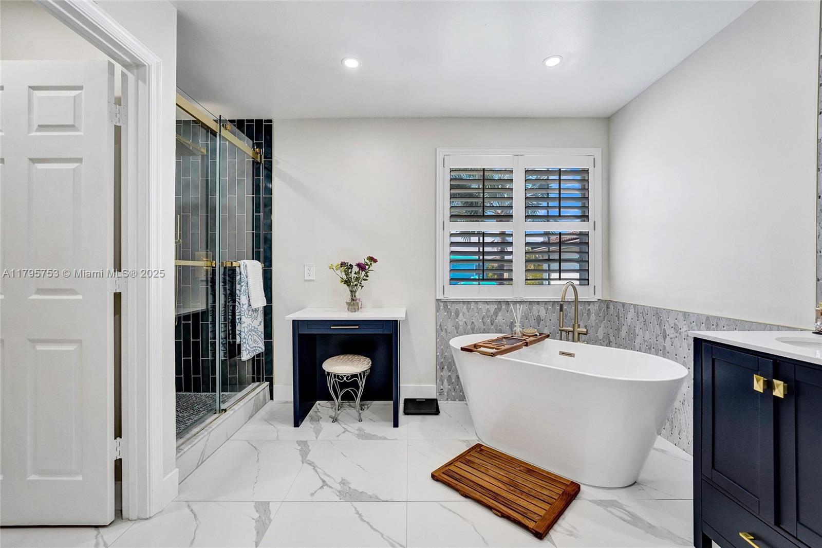 SILVER SHORES (PARCELS A - Residential