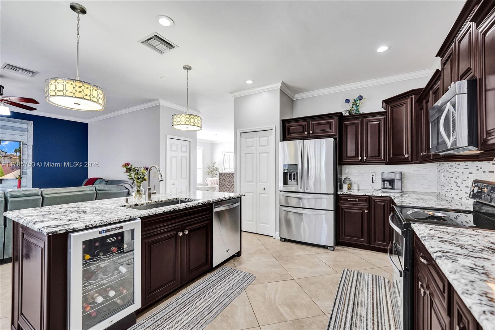 SILVER SHORES (PARCELS A - Residential
