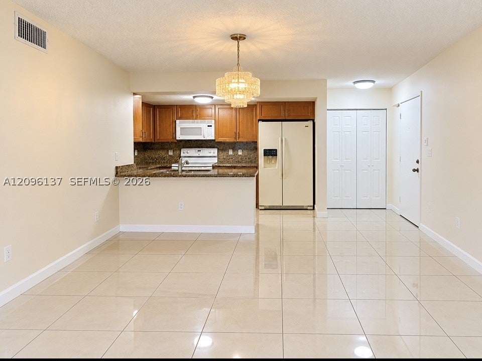 10135 NW 9th St Cir 5-106