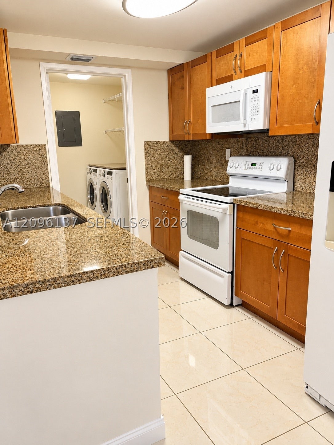 10135 NW 9th St Cir 5-106