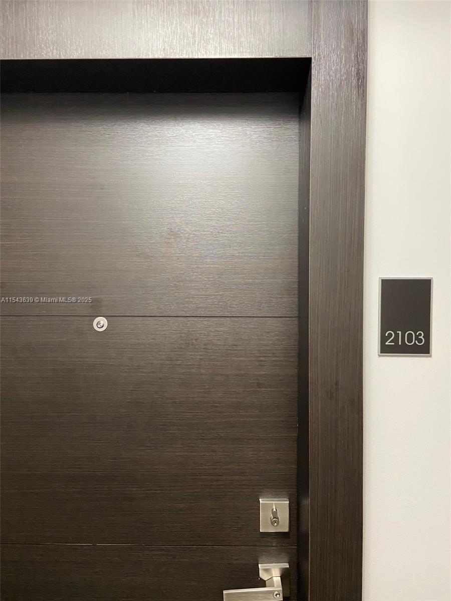 ADMIRALS PORT CONDO WEST - Residential