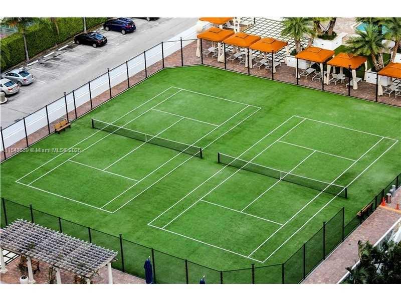 ADMIRALS PORT CONDO WEST - Residential