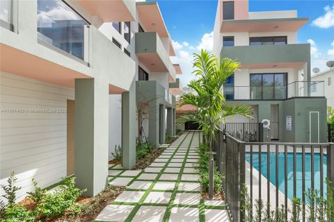721 SW 11th St F Miami FL 33129
