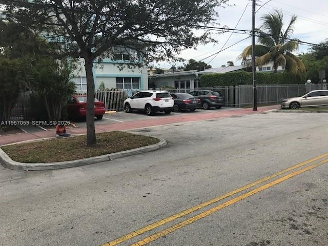 Marseilles Deco Condo - Residential