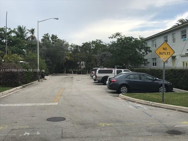 Marseilles Deco Condo - Residential