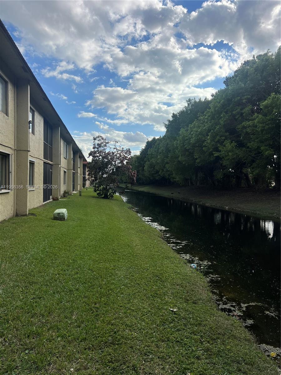 RACQUET CLUB APARTMENTS A - Residential