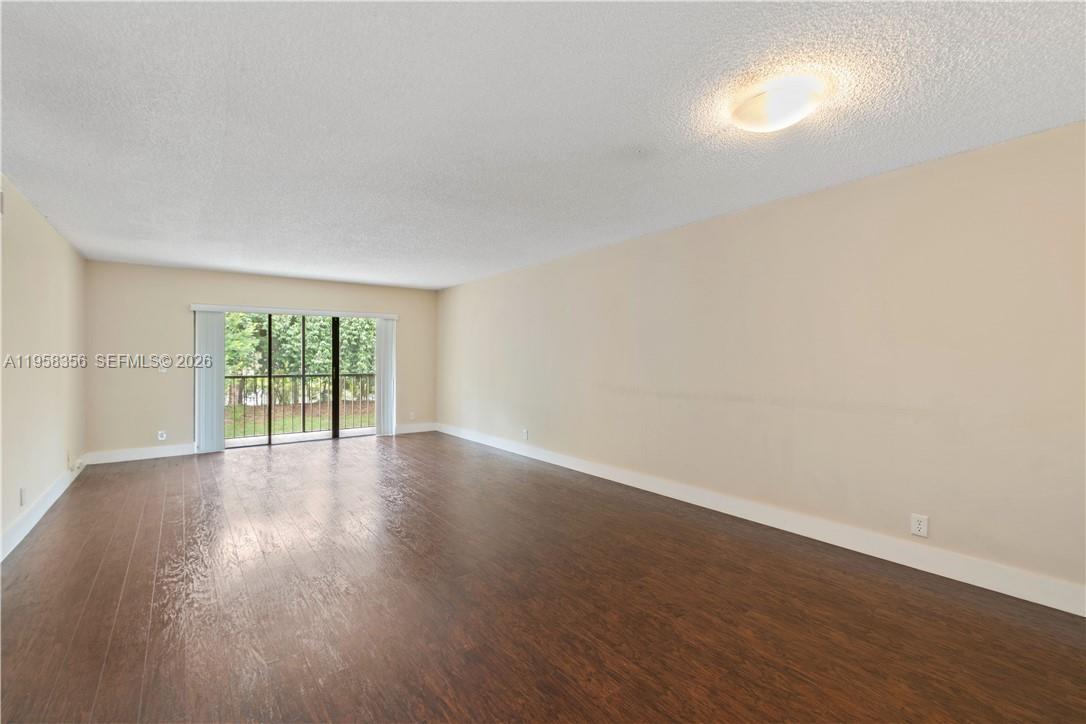 RACQUET CLUB APARTMENTS A - Residential