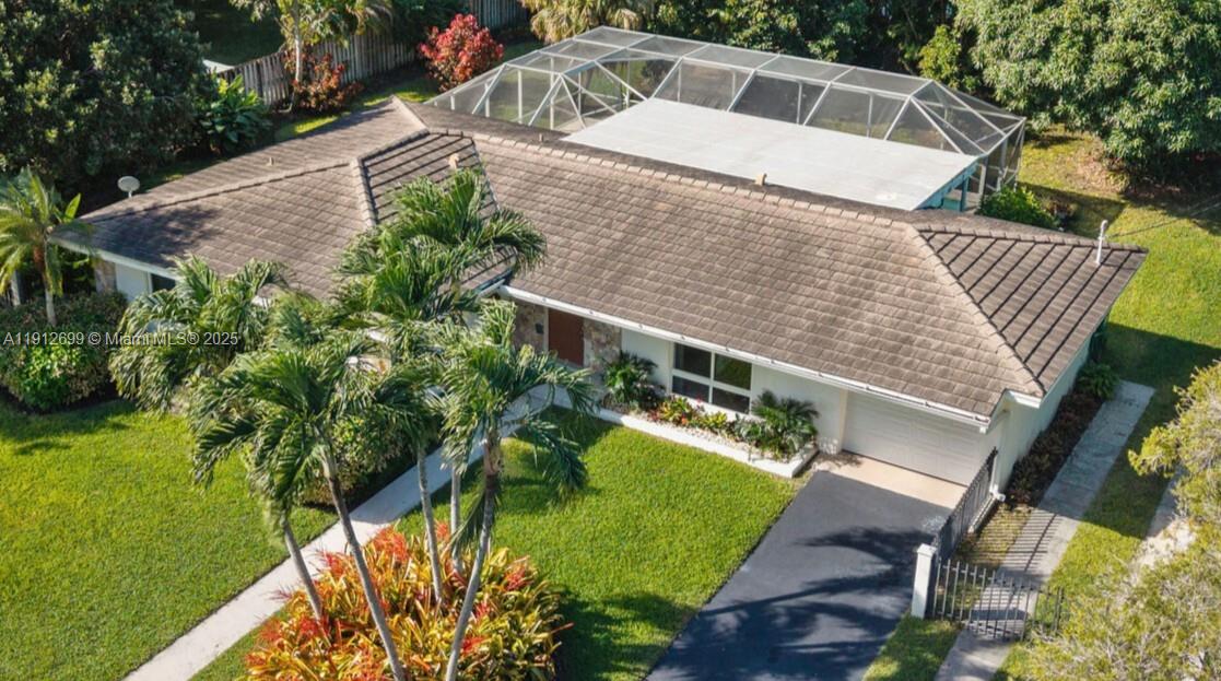 CORAL REEF ESTATES - Residential