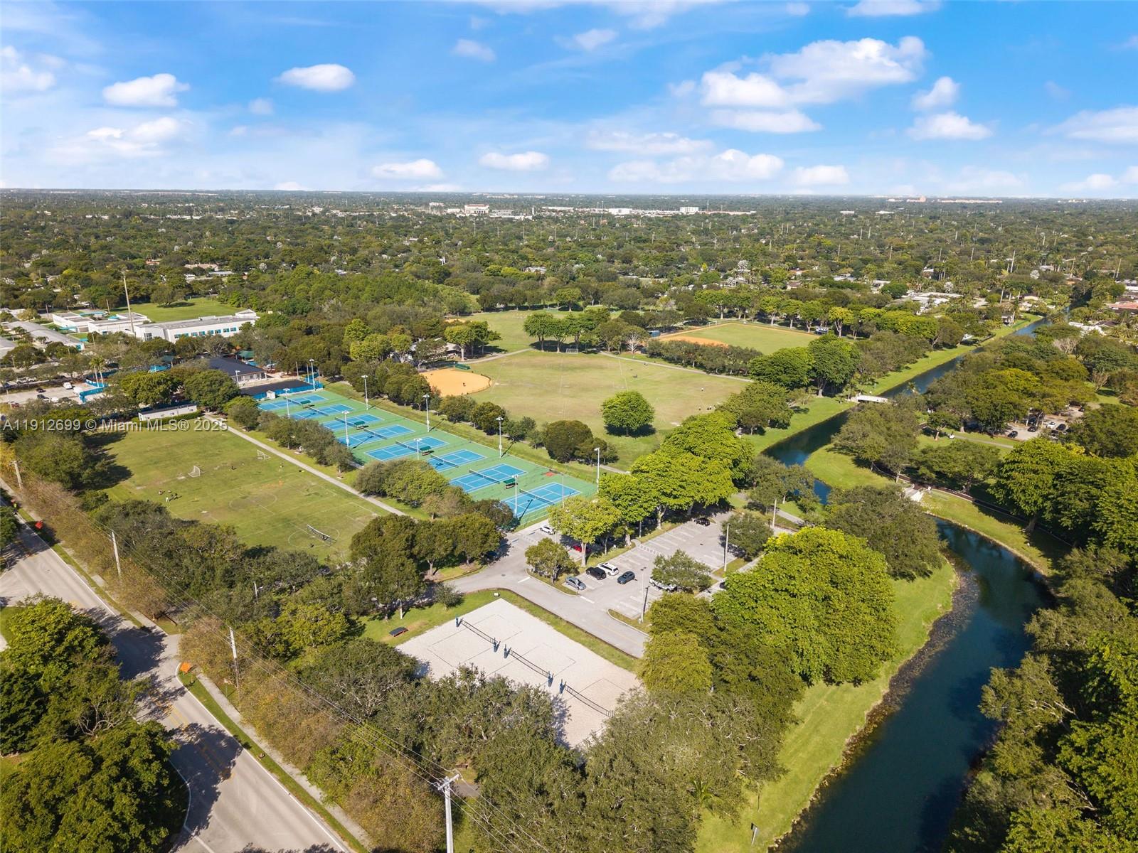 CORAL REEF ESTATES - Residential