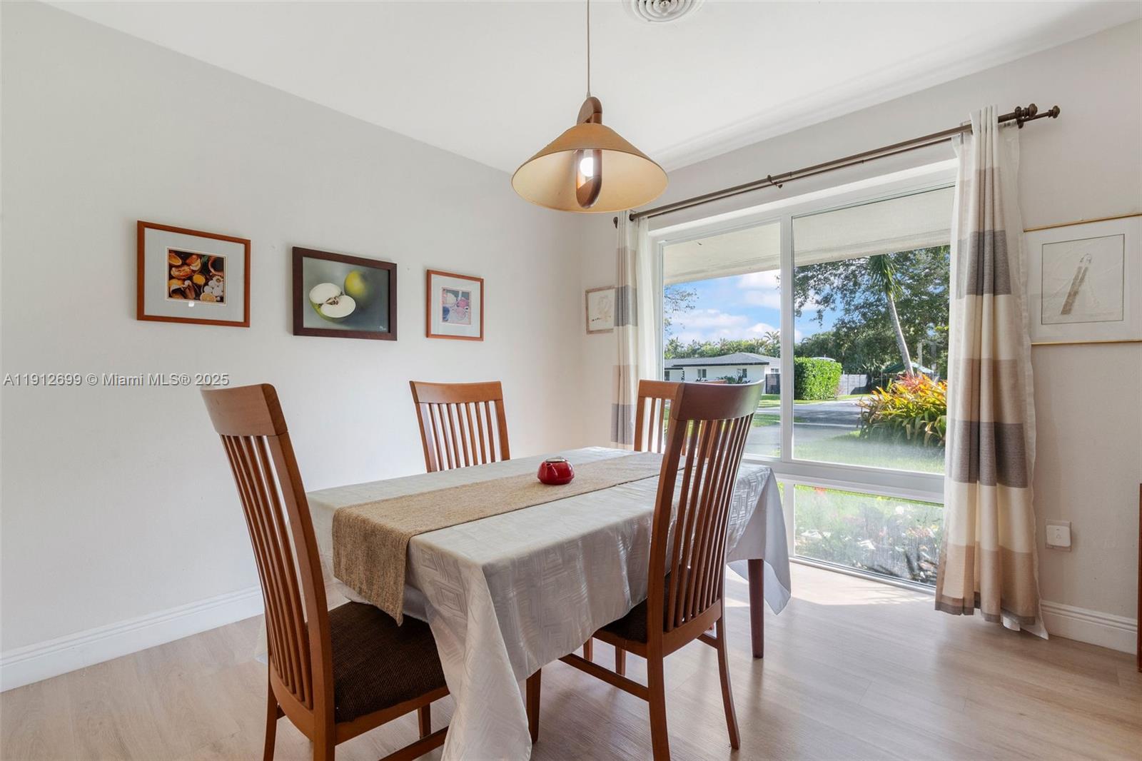 CORAL REEF ESTATES - Residential