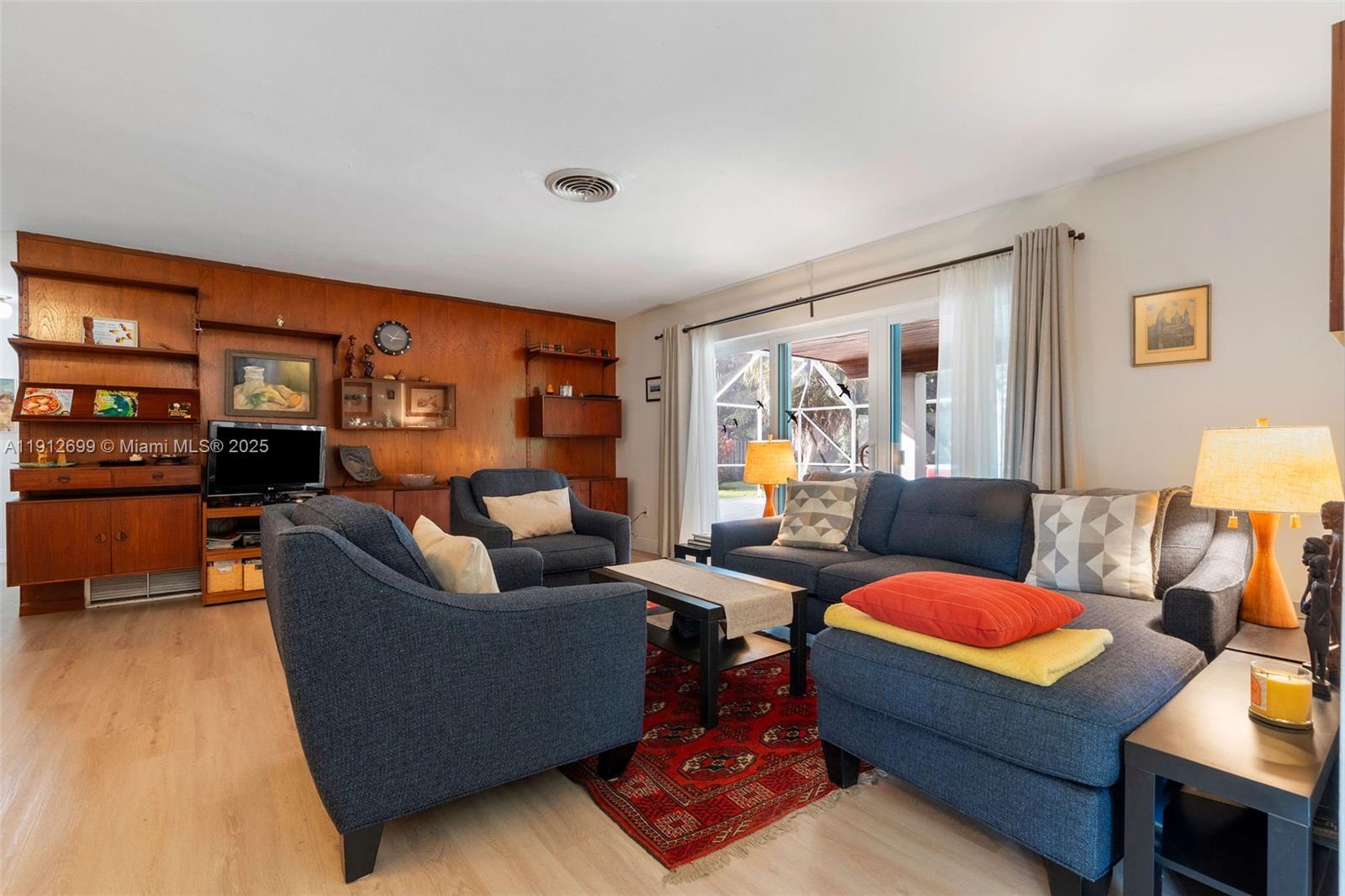 CORAL REEF ESTATES - Residential