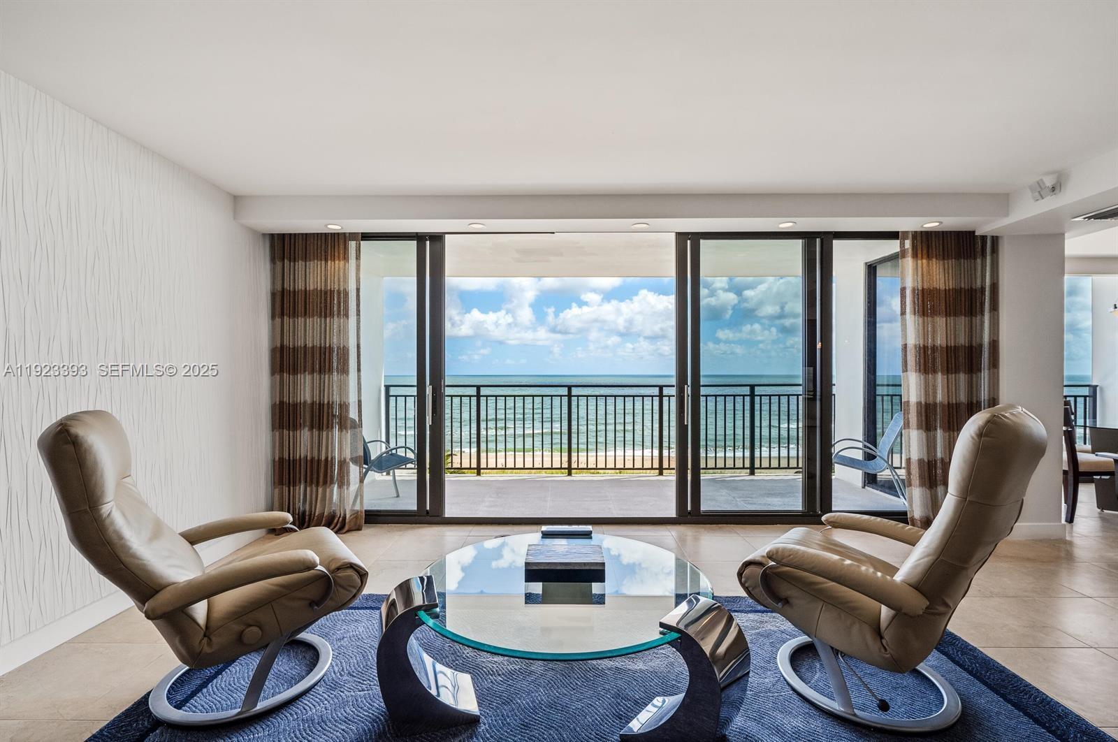 PLACIDE CONDO - Residential