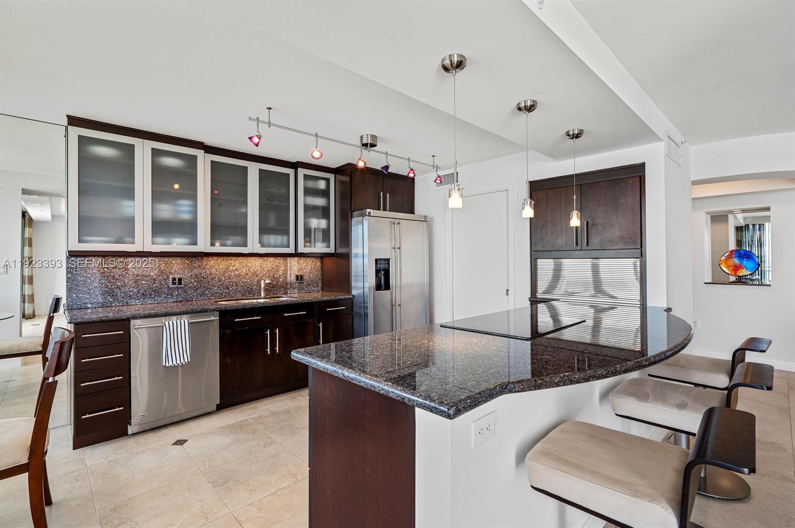 PLACIDE CONDO - Residential